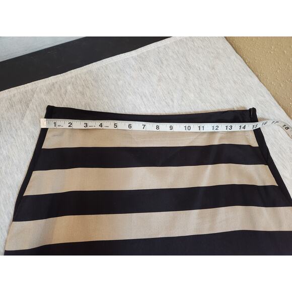Diane von Furstenberg Striped Silk & Wool Blend Pencil Skirt Size 10 - Picture 5 of 6